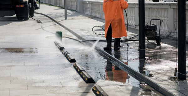 Parking Lot Pressure Washing in Folsom