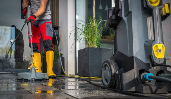 Commercial Pressure Cleaning in Folsom